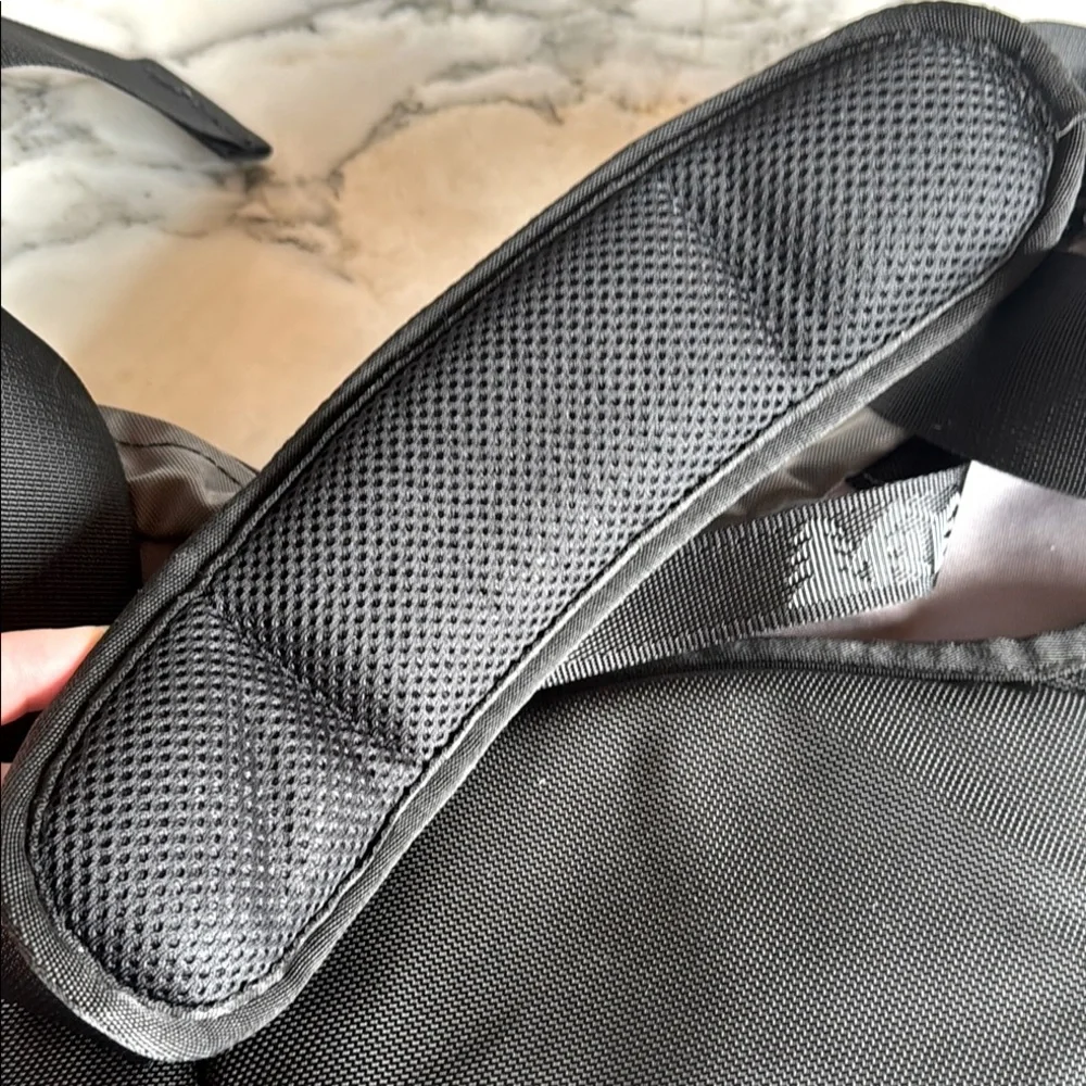 REI Musette Messenger Bag Black & Gray